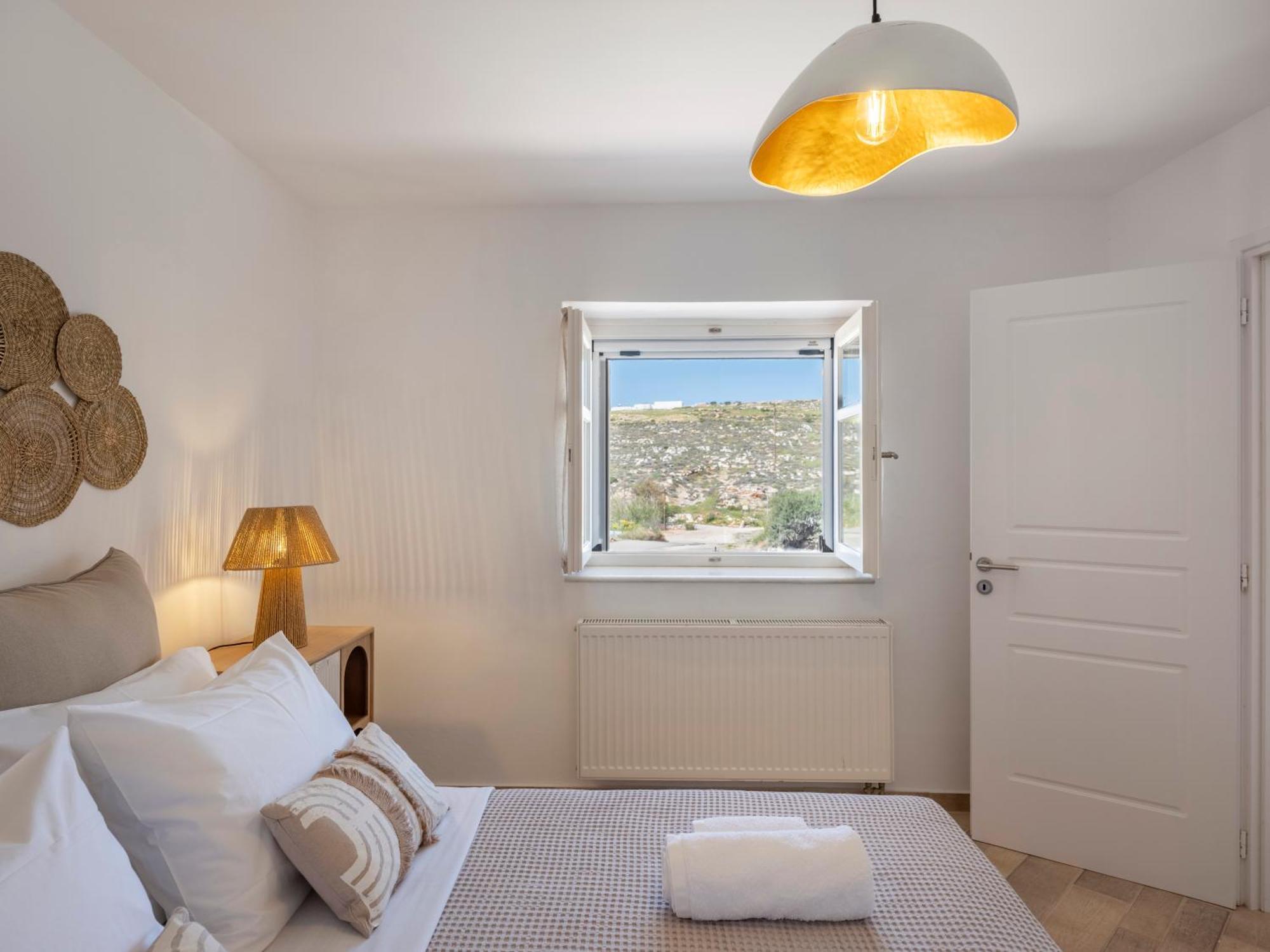 Valeli One Naousa (Paros)